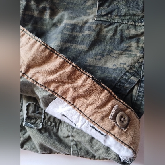 Levi's Boys Camo Cargo Shorts | 7 Reg (6-7yrs) | Digital Green - Picture 4 of 8